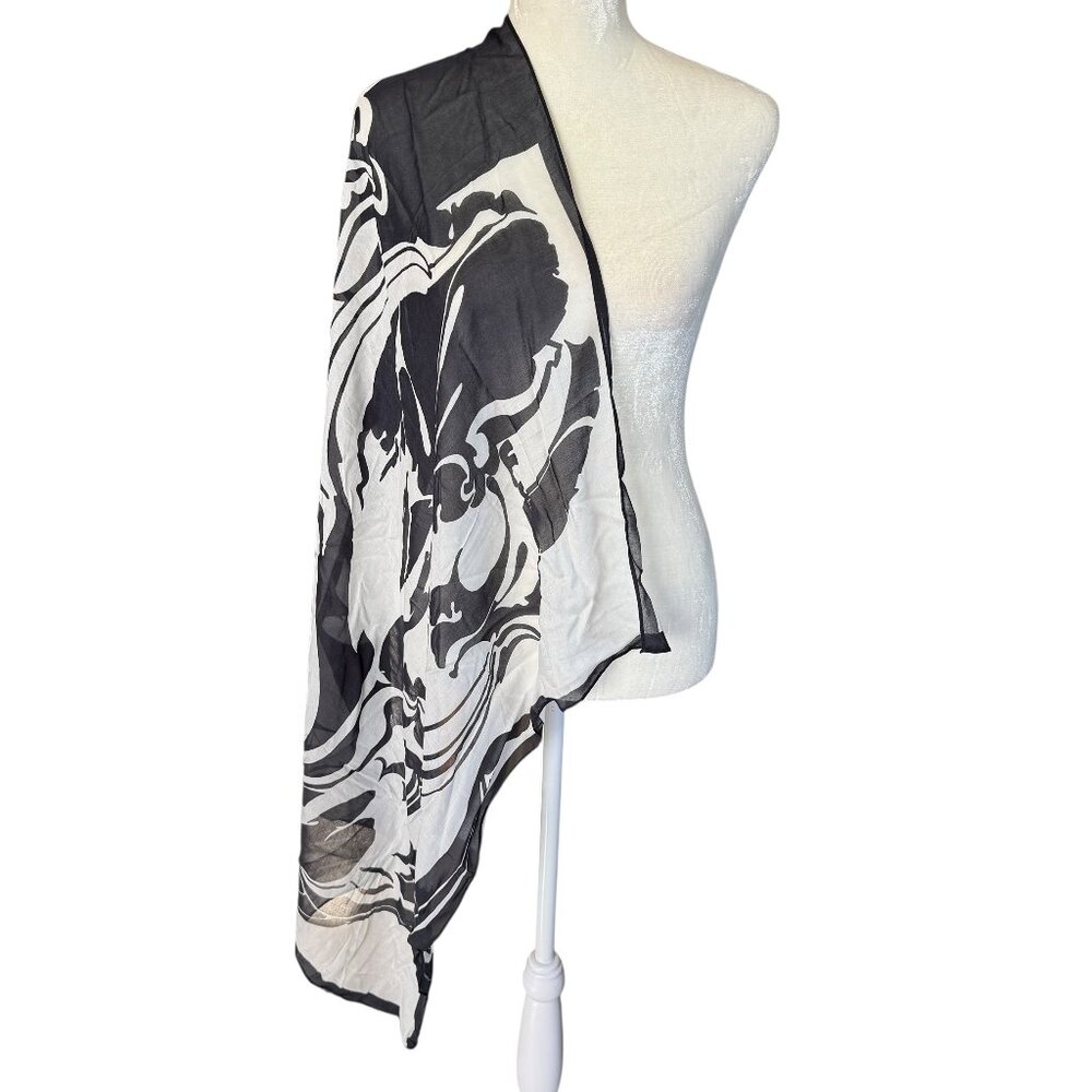 Women's unbranded black and white floral square scarf wrap 33"
